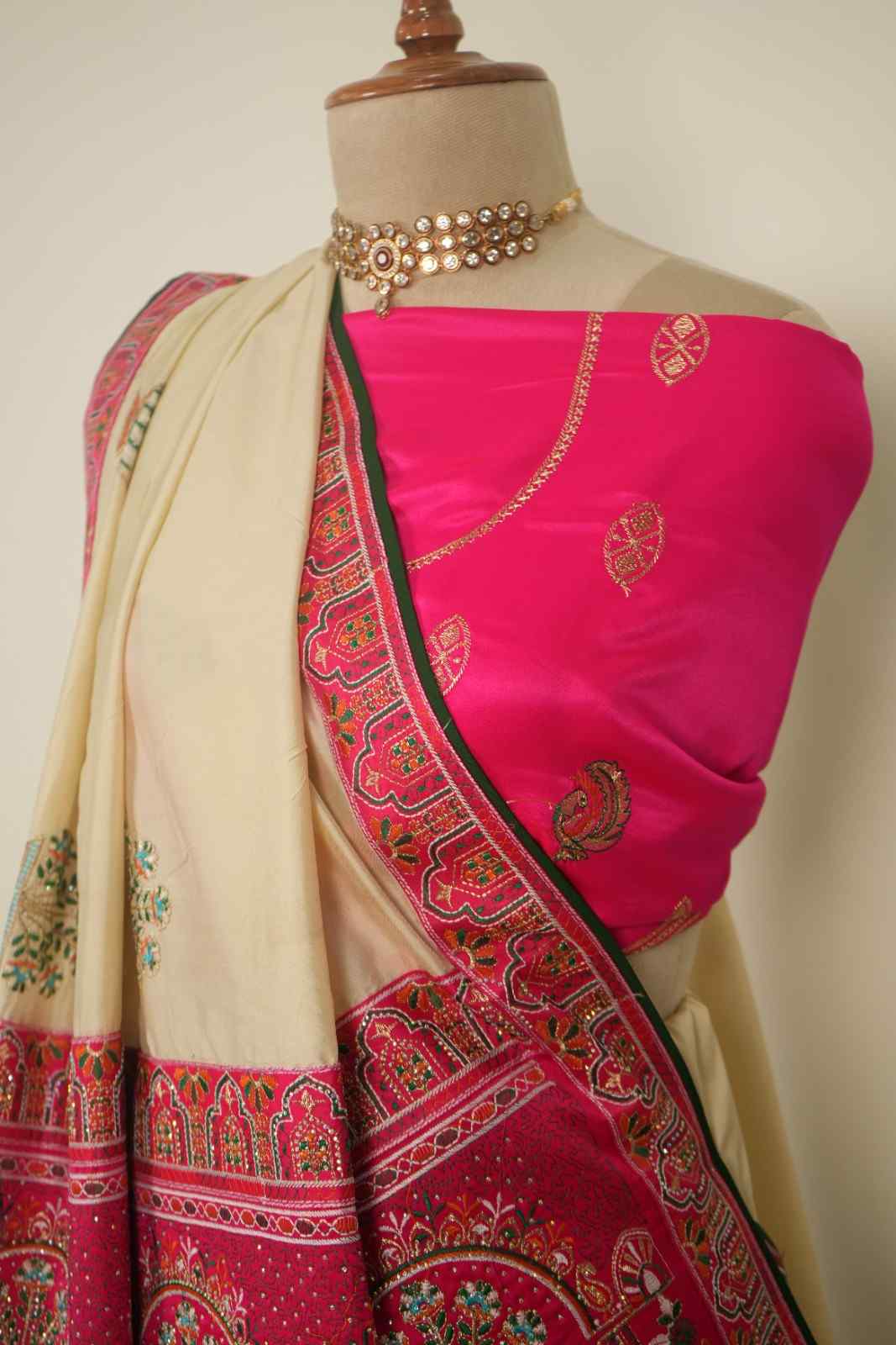 Cream saree with pink traditional border and tassels, mix of pink and cream festive wedding function saree for women